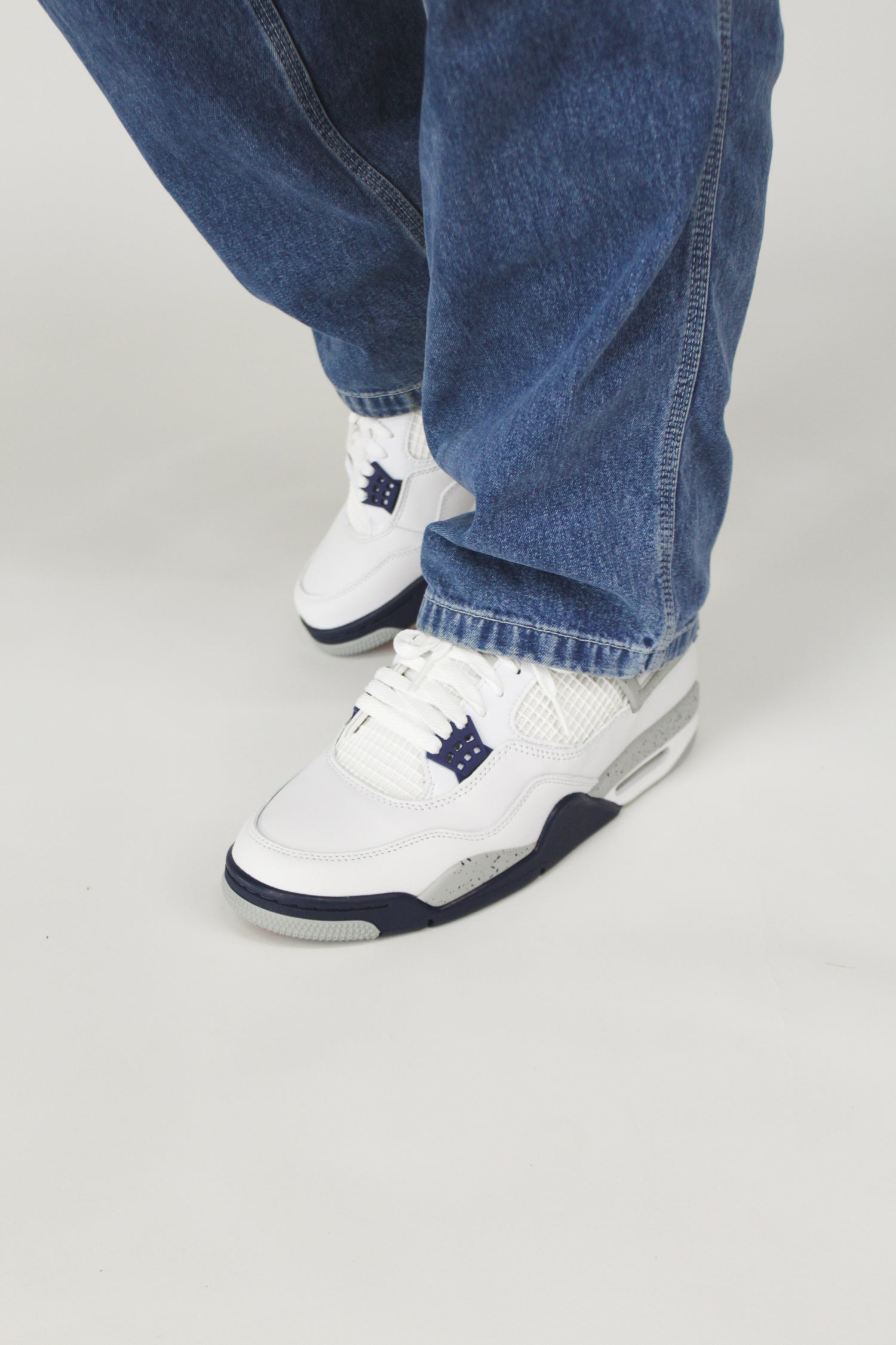 Air Jordan 4 Midnight Navy