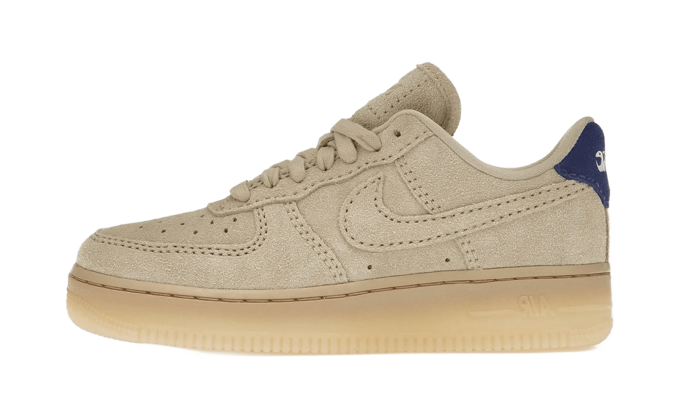 Nike Air Force 1 Low &