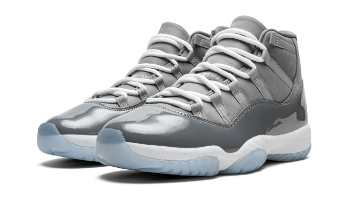 air-jordan-11-retro-cool-grey-2021-raven-sneakers