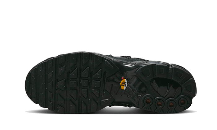air-max-plus-toggle-black-reflective-raven-sneakers