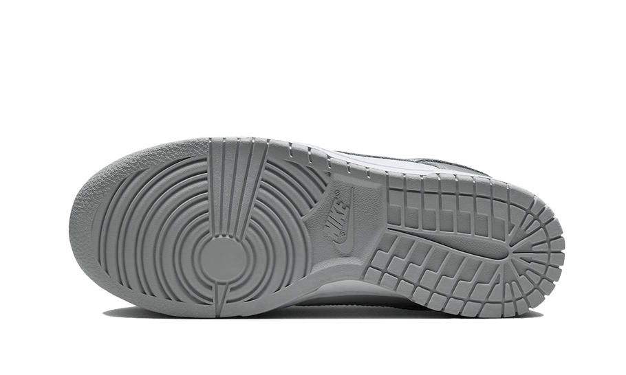 dunk-low-metallic-silver-raven-sneakers
