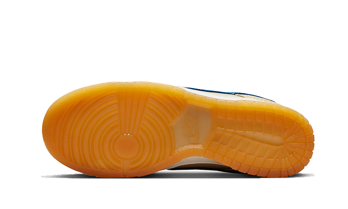 dunk-low-sesame-raven-sneakers