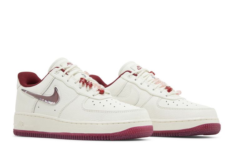 Nike Air Force 1 Low &