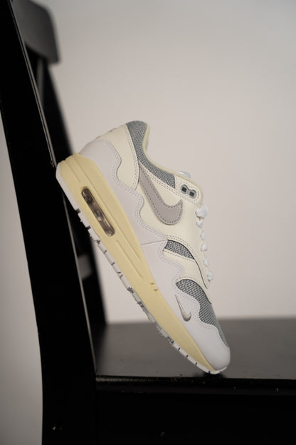 Air Max 1 Patta White Grey