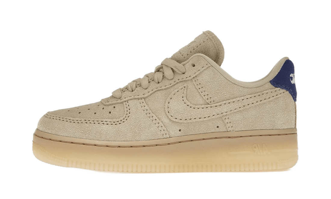 Nike Air Force 1 Low &