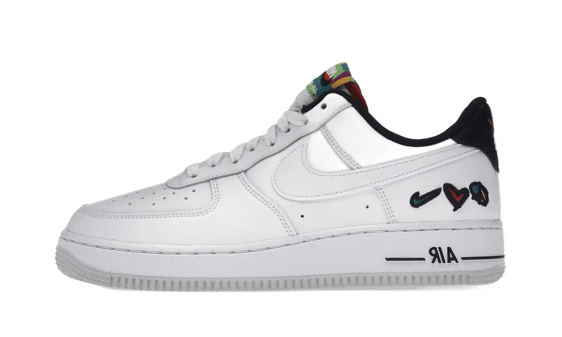 Nike Air Force 1 Low &