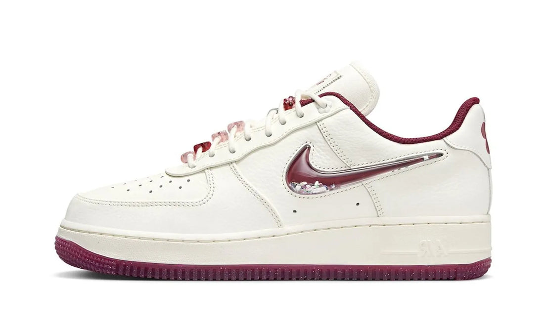 Nike Air Force 1 Low &