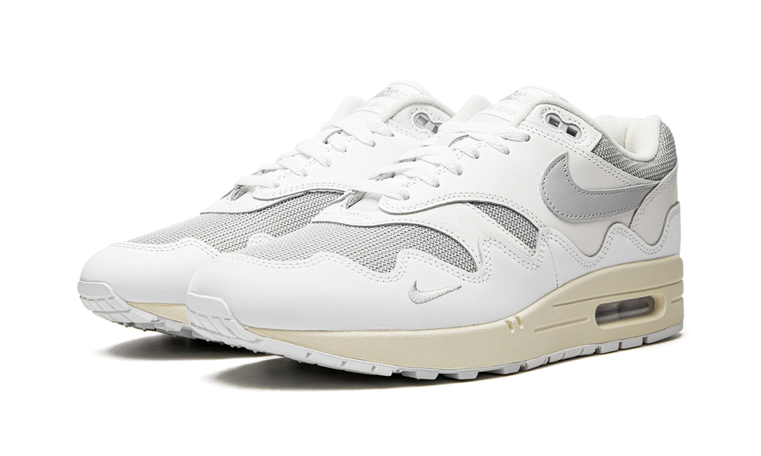 air-max-1-patta-white-grey-raven-sneakers