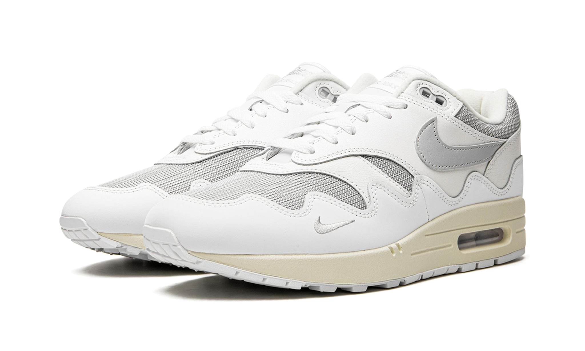 air-max-1-patta-white-grey-raven-sneakers