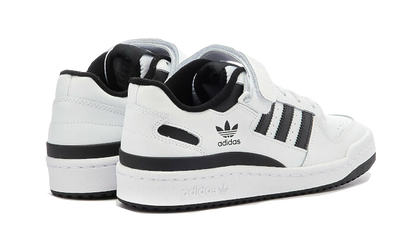 forum-low-white-black-raven-sneakers