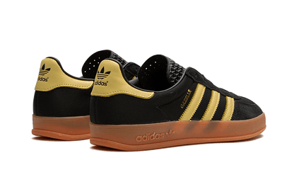 gazelle-indoor-core-black-almost-yellow-raven-sneakers