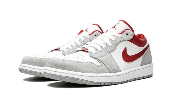 air-jordan-1-low-se-light-smoke-grey-gym-red-raven-sneakers