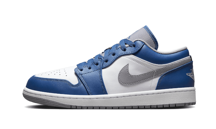 air-jordan-1-low-true-blue-raven-sneakers