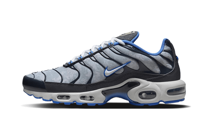 air-max-plus-se-social-fc-raven-sneakers