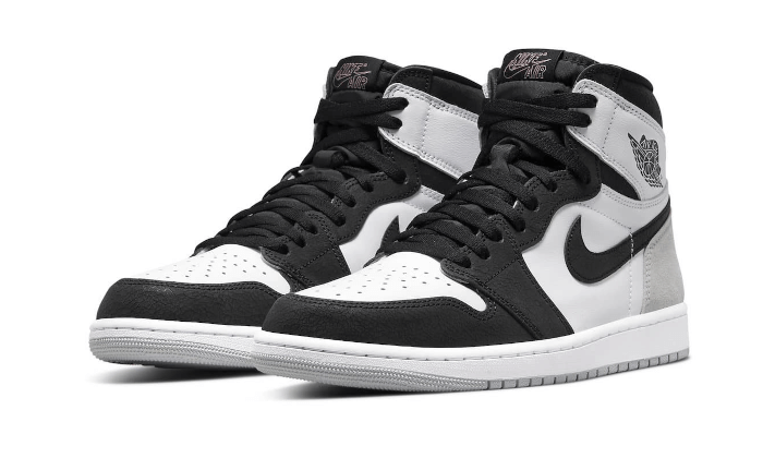 air-jordan-1-retro-high-og-bleached-coral-raven-sneakers