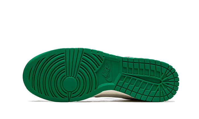 dunk-low-se-lottery-green-pale-ivory-raven-sneakers