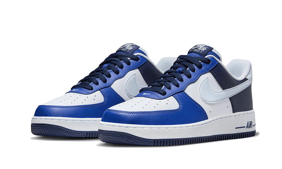 Nike Air Force 1 Low &