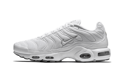 air-max-plus-white-raven-sneakers