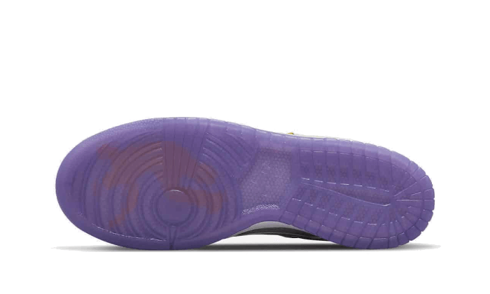 dunk-low-union-passport-pack-court-purple-raven-sneakers