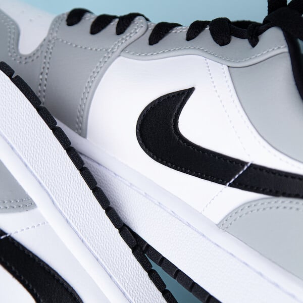 air-jordan-1-low-light-smoke-grey-raven-sneakers