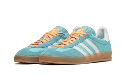 gazelle-indoor-preloved-blue-white-gum-raven-sneakers