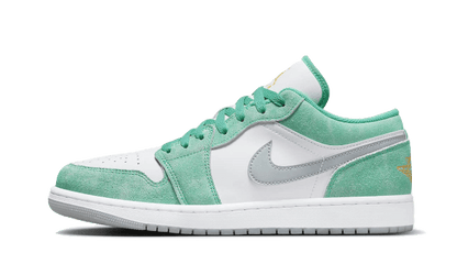 air-jordan-1-low-se-new-emerald-grey-raven-sneakers