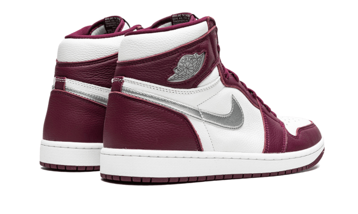 air-jordan-1-retro-high-og-bordeaux-raven-sneakers