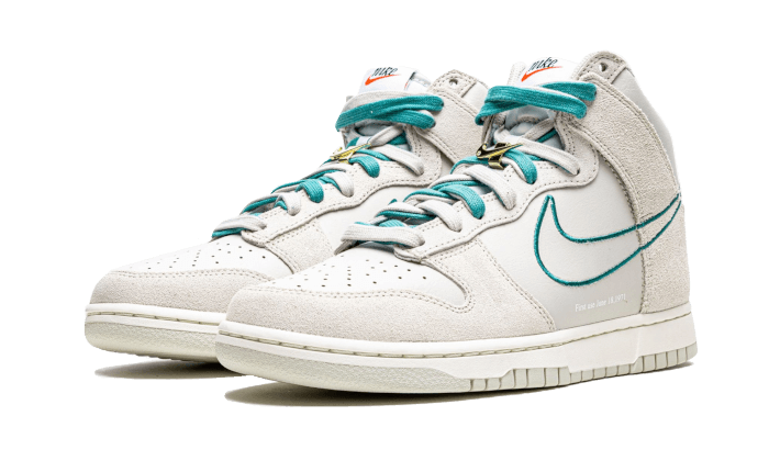 dunk-high-first-use-light-bone-green-noise-raven-sneakers