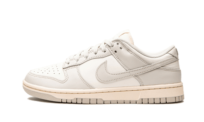 dunk-low-light-bone-raven-sneakers