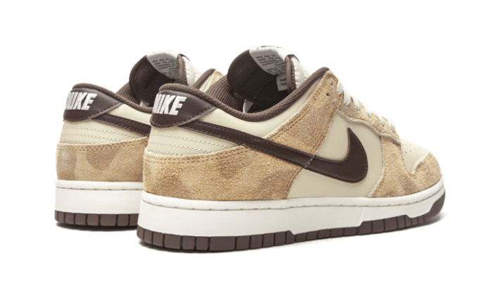 dunk-low-retro-prm-animal-pack-giraffe-raven-sneakers