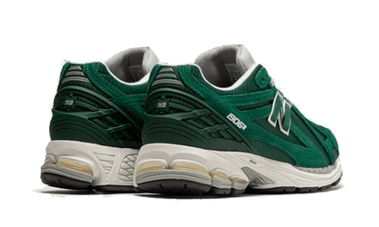 1906r-green-suede-metallic-silver-raven-sneakers