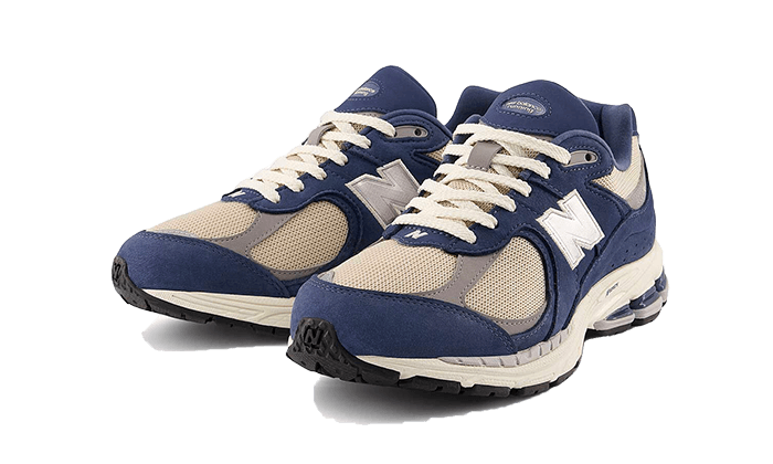 2002r-vintage-indigo-raven-sneakers