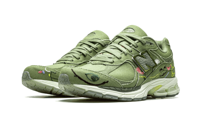 2002r-bryant-giles-olive-green-raven-sneakers