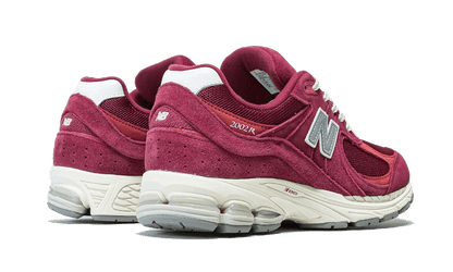 2002r-suede-pack-red-wine-raven-sneakers