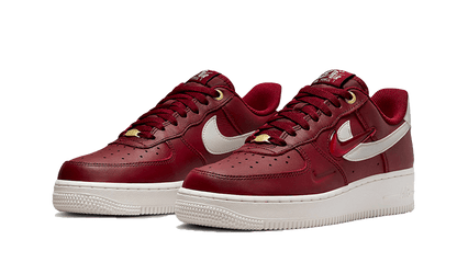 Nike Air Force 1 &