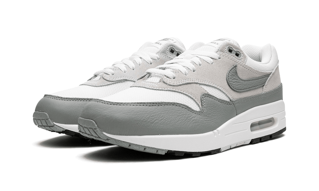 air-max-1-white-mica-green-raven-sneakers