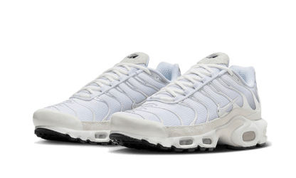 air-max-plus-sail-pure-platinum-silver-raven-sneakers