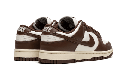 dunk-low-cacao-wow-raven-sneakers