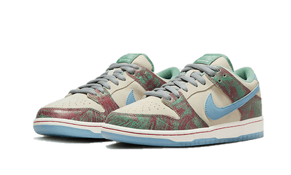 dunk-sb-dunk-low-crenshaw-skate-club-raven-sneakers