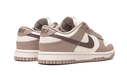 dunk-low-diffused-taupe-raven-sneakers