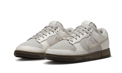 dunk-low-ironstone-raven-sneakers