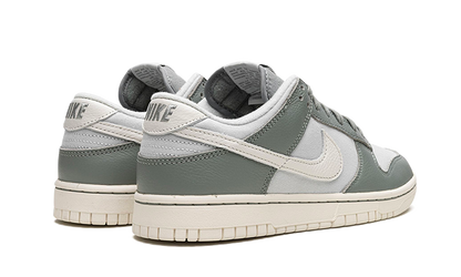 dunk-low-mica-green-raven-sneakers