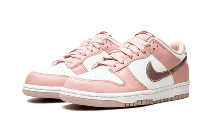 dunk-low-pink-velvet-raven-sneakers