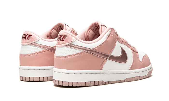 dunk-low-pink-velvet-raven-sneakers