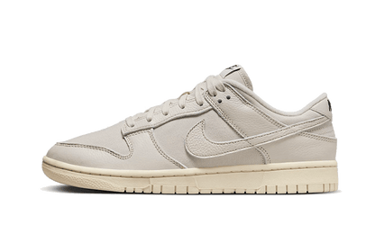 dunk-low-premium-light-orewood-brown-raven-sneakers