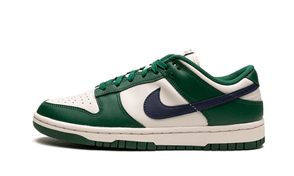 dunk-low-retro-gorge-green-midnight-navy-raven-sneakers