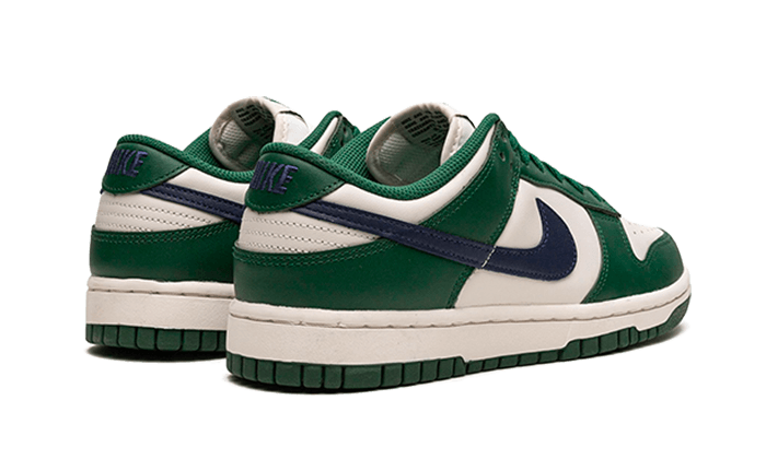 dunk-low-retro-gorge-green-midnight-navy-raven-sneakers