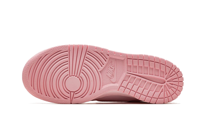 dunk-low-triple-pink-barbie-raven-sneakers