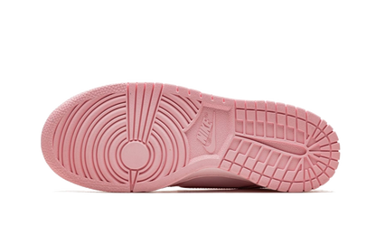 dunk-low-triple-pink-barbie-raven-sneakers