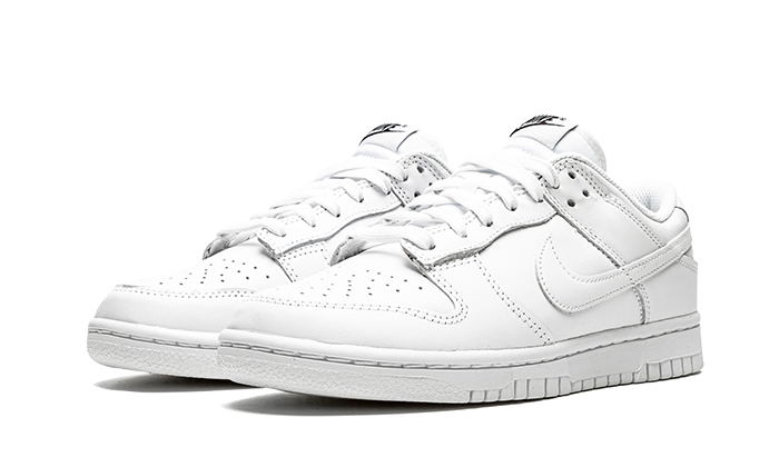 dunk-low-triple-white-2021-raven-sneakers